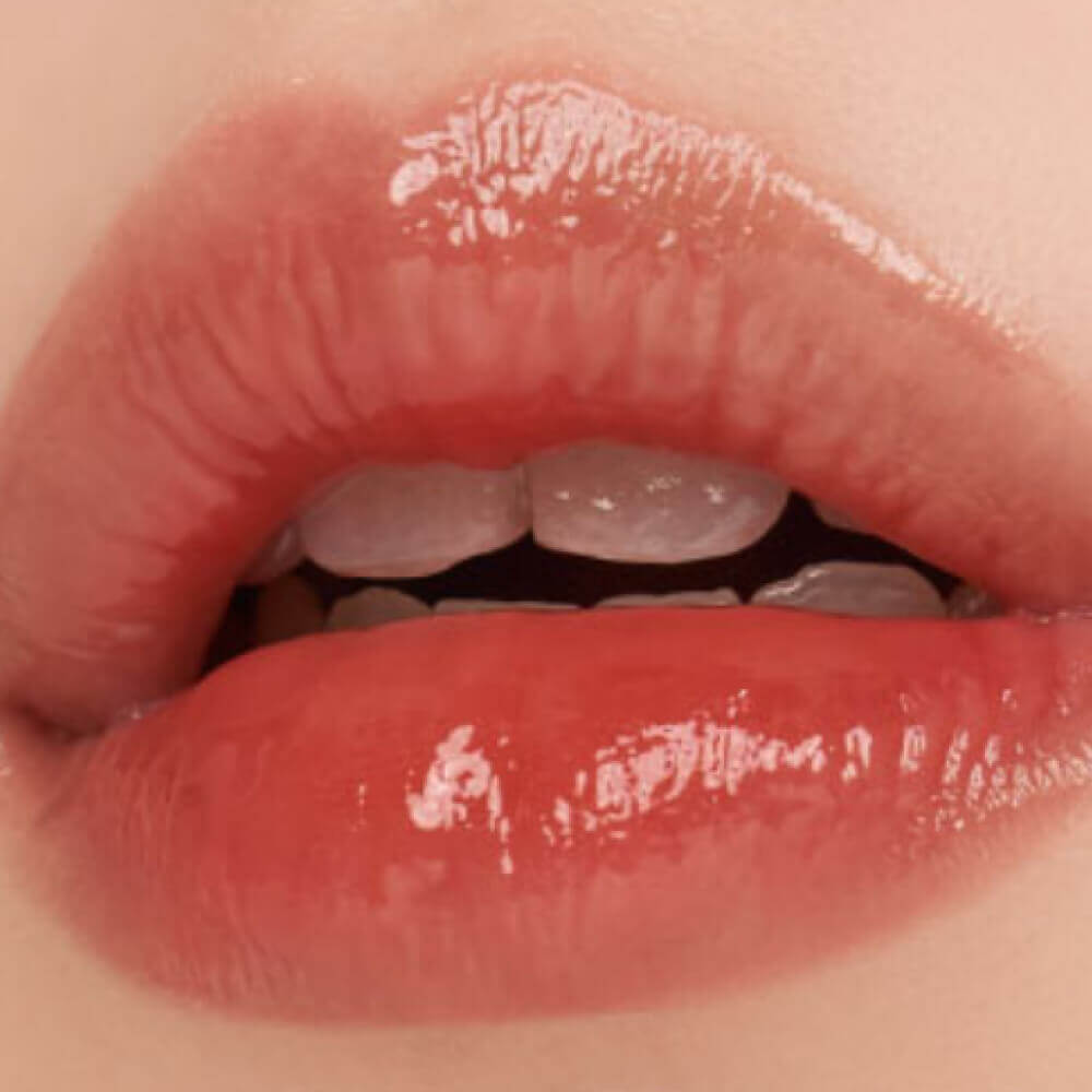Оттеночный бальзам для губ с церамидами nuse Color Care Lipbalm 03 So Red