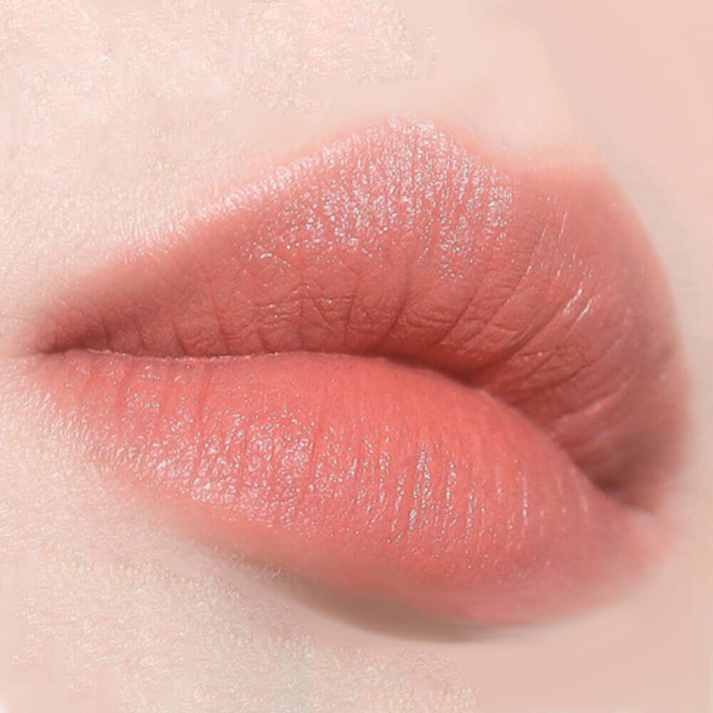 Тающая помада в стике с матовым финишем hince Slim Stick Melting Matte 04 Momentary