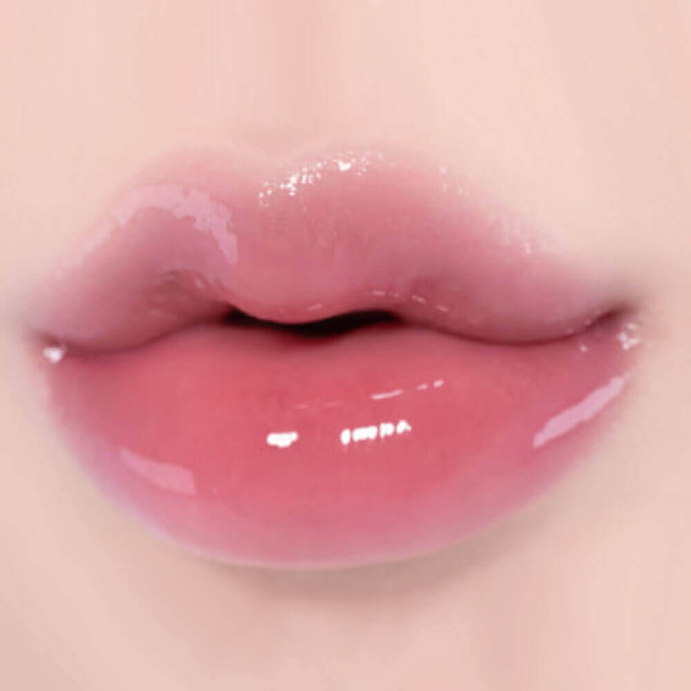 Увлажняющий 3D-блеск для объёма губ fwee 3D Voluming Gloss A05 Currant