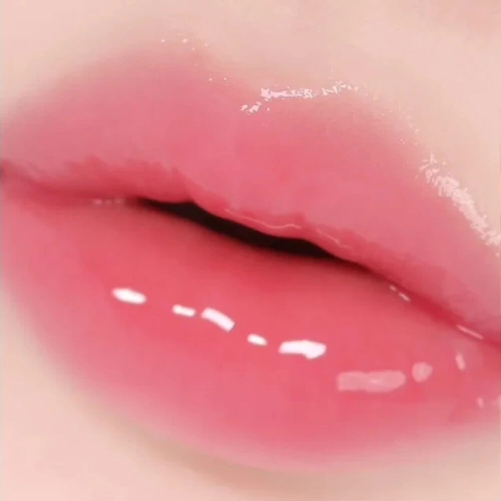 Увлажняющий бальзам для губ с ПДРН Milk Touch Glow Up Collagen Lip Balm Berry Tart